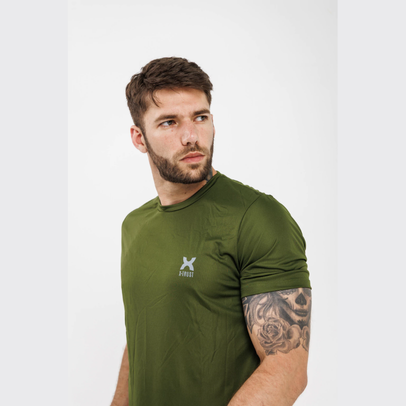 REMERA X-TRUST Verde Militar Dryfit Buenos Aires Hombre